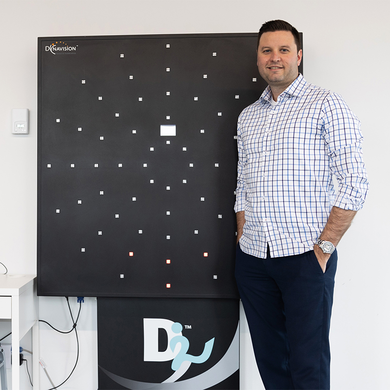 Le fondateur avec le Neurotracker